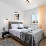 Terra - Comfort With Garden, Terrace & Free Parking Appartement *