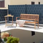 Terra - Comfort With Garden, Terrace & Free Parking