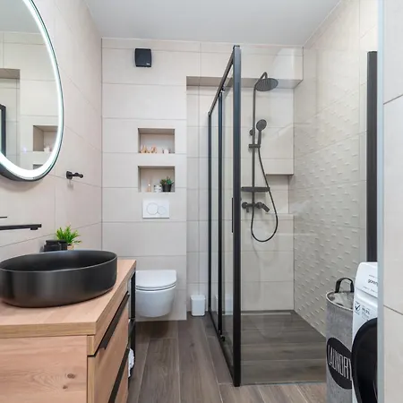 Daire Terra - Comfort With Garden, Terrace & Free Parking *
