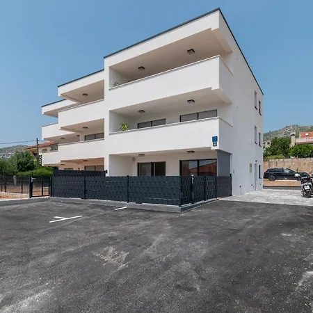 Terra - Comfort With Garden, Terrace & Free Parking Appartement *