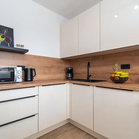 Terra - Comfort With Garden, Terrace & Free Parking Daire