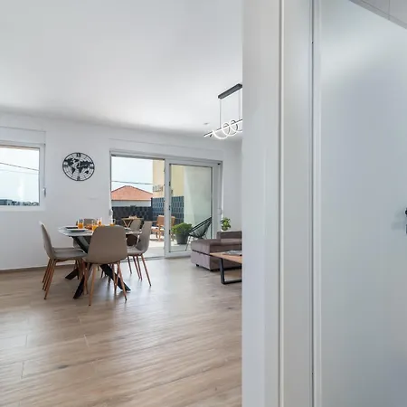 Terra - Comfort With Garden, Terrace & Parking, Just Minutes To Town & Trogir