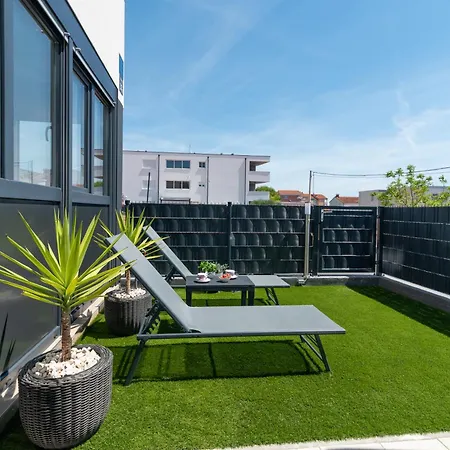 Terra - Comfort With Garden, Terrace & Free Parking Trogir